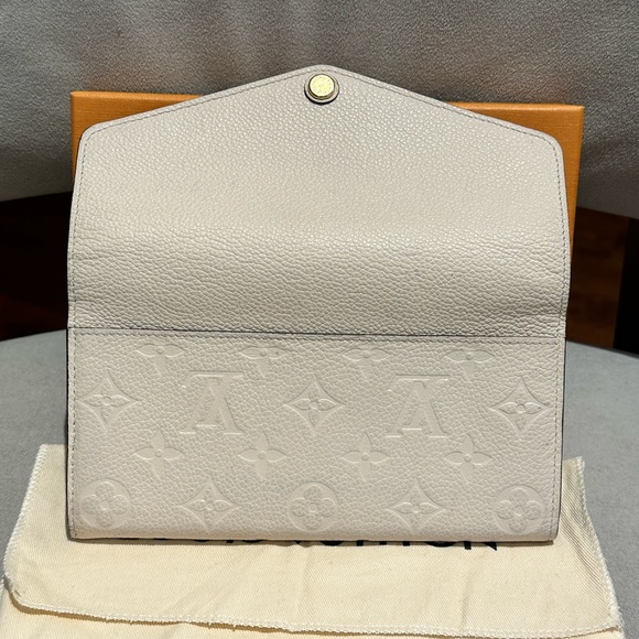 Beautiful Authentic Louis Vuitton Ivory Empreinte Sarah Long Wallet - Picture 6 of 12